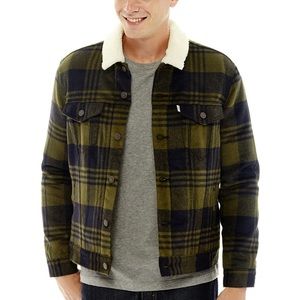Levi’s men’s blue and black plaid Sherpa jacket.